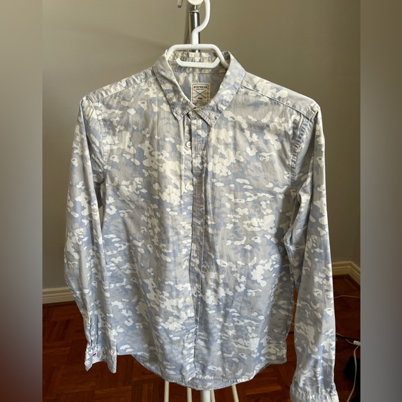 Bespoken New York x Gap Button Down - Picture 3 of 4